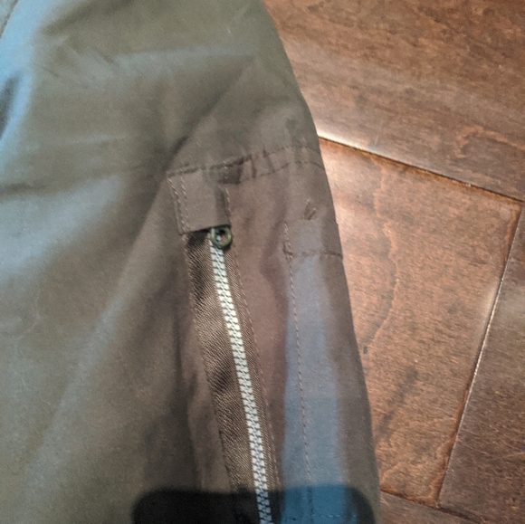 Khaki Pull & Bear bomber - Picture 2 of 8